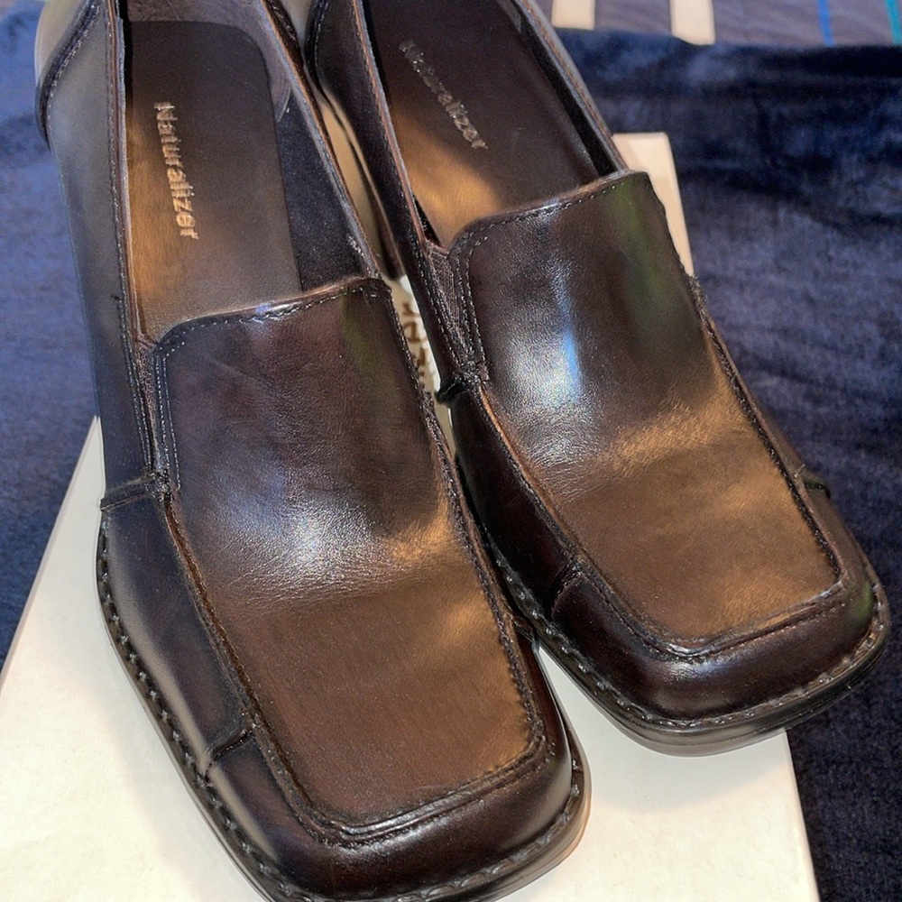 Naturalizer brown heels